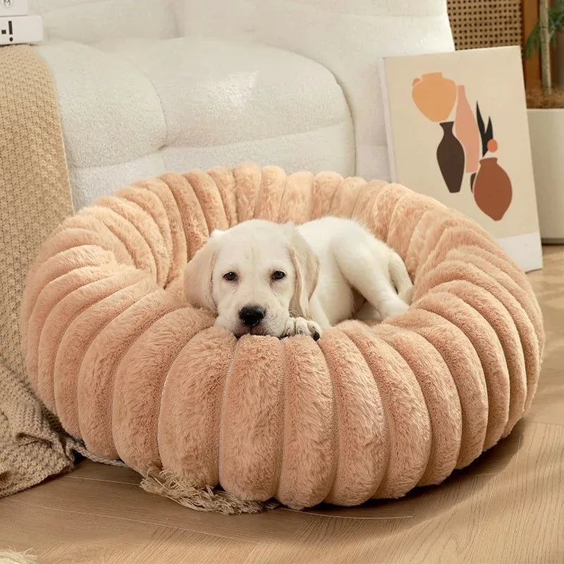 Flauschiges rundes Hundebett aus dem Eddy-Shop