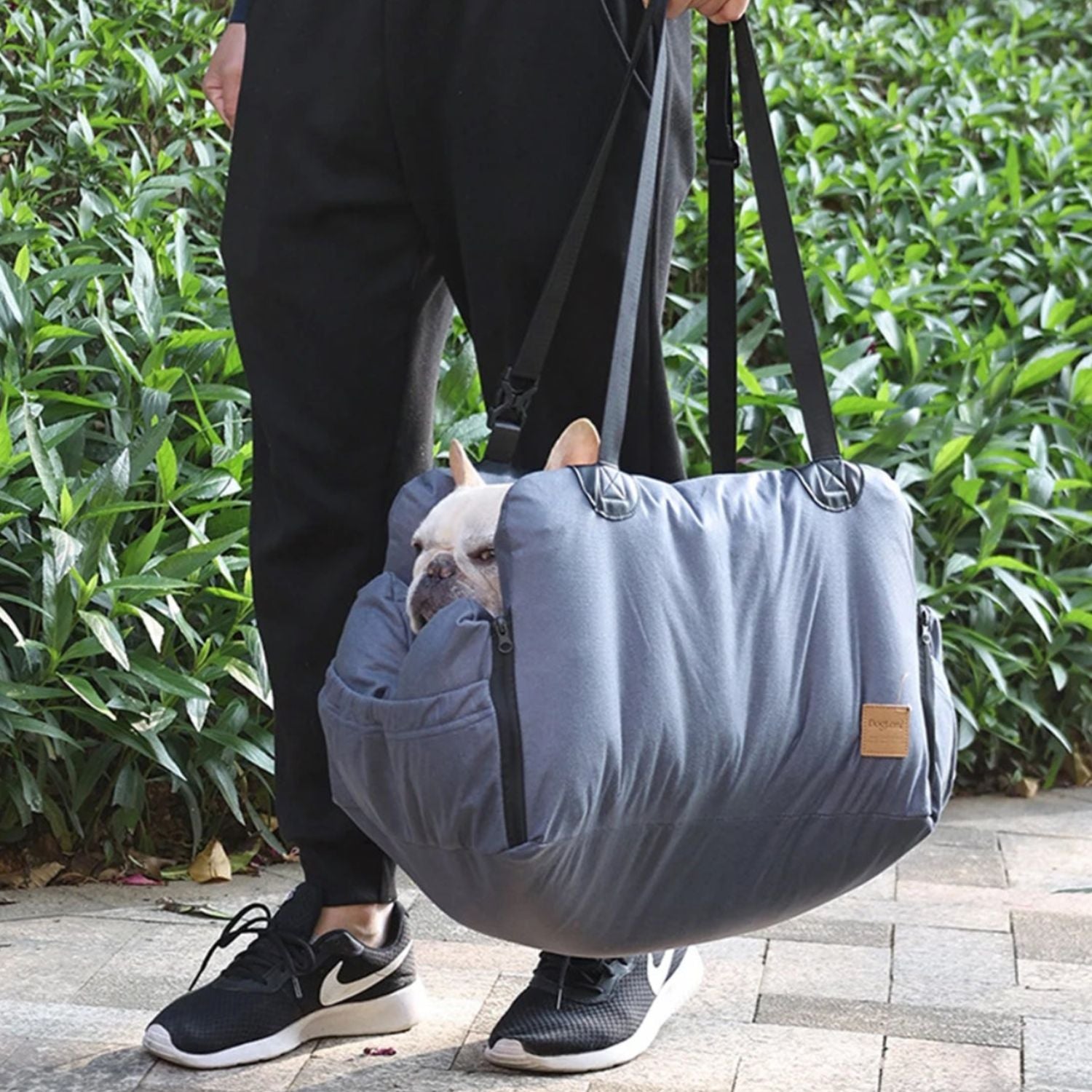 Hundetragetasche für das Auto in grau