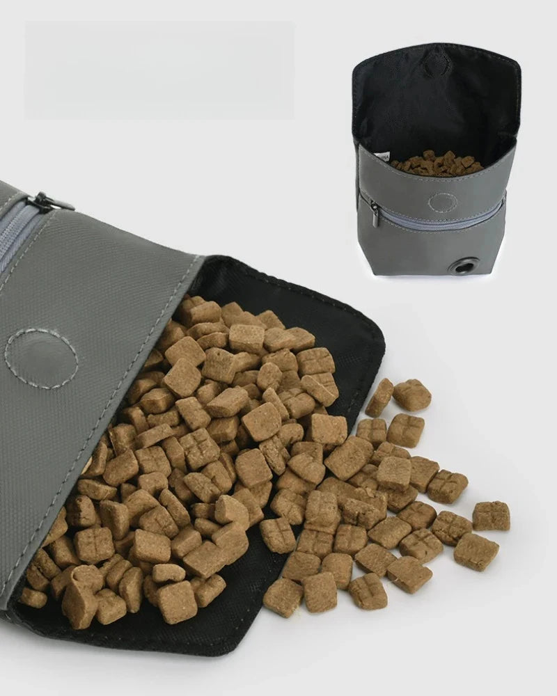 Kleine Tasche für Hundesnacks unterwegs