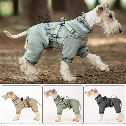 Hund trägt warmen Winteroverall mit reflektierenden Streifen – Seitenansicht im eddy-shop.de