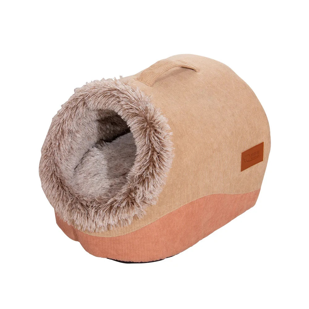 „Beige Hundehöhle aus Plüsch – warmes Höhlenbett für kleine Hunde im Herbst und Winter.“ im eddy-shop.de