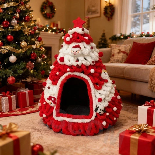 Weihnachtsbaum-Kuschelhöhle für kleine Hunde und Katzen in Rot-Weiß mit rotem Stern im weihnachtlichen Wohnzimmer im eddy-shop