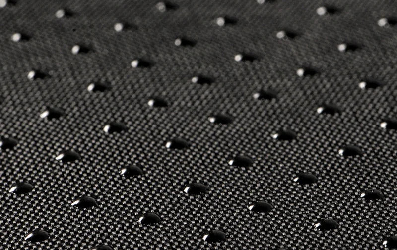 Anti-Rutsch-Unterseite des Hundebetts mit Noppenstruktur in Schwarz