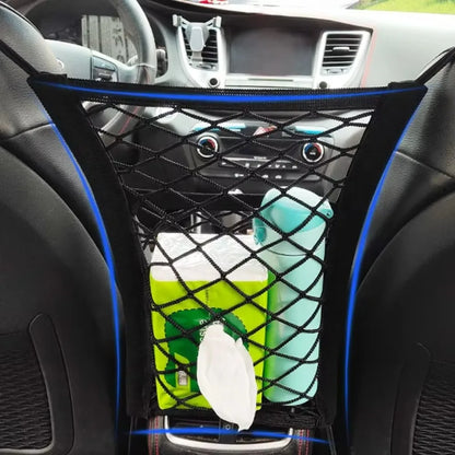 Schutznetz Auto Hund mit Stauraum zwischen den Vordersitzen im Auto befestigt