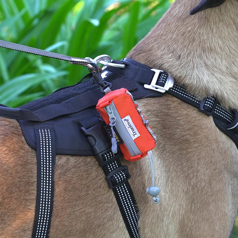 Kotbeutelhalter für den Hund Hund – wasserdicht, robust und immer griffbereit kauften Sie ihn im eddy-shop.de