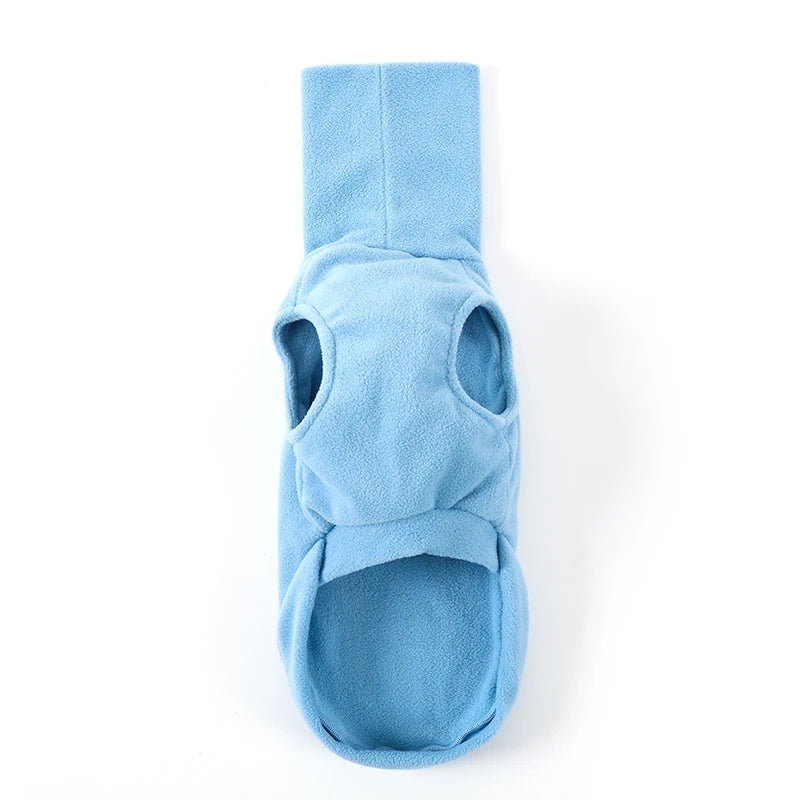 Whippet-Mantel aus Fleece – Bauchansicht hellblau