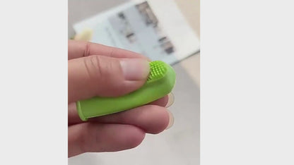 Fingerzahnbürste = für sensible Hunde, Training, Zahnfleischkontakt