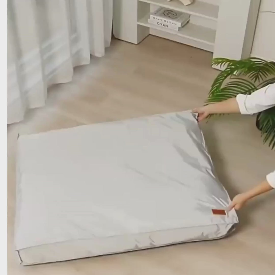 Film über ein wasserdichtes Hundebett